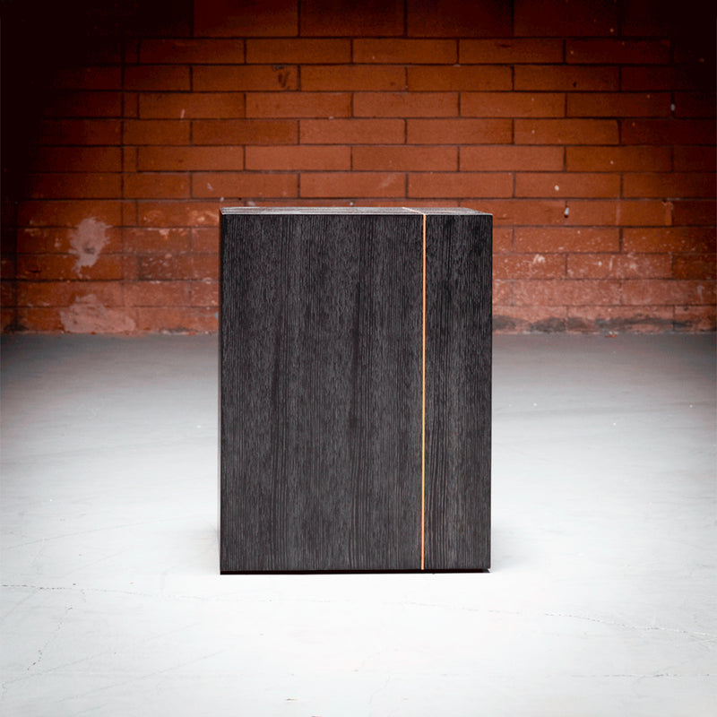 Gavin-Brighton Brushed Carbon Set Table