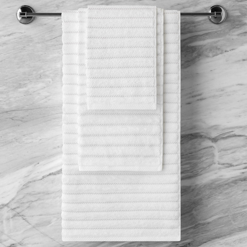 Towel LYNCH